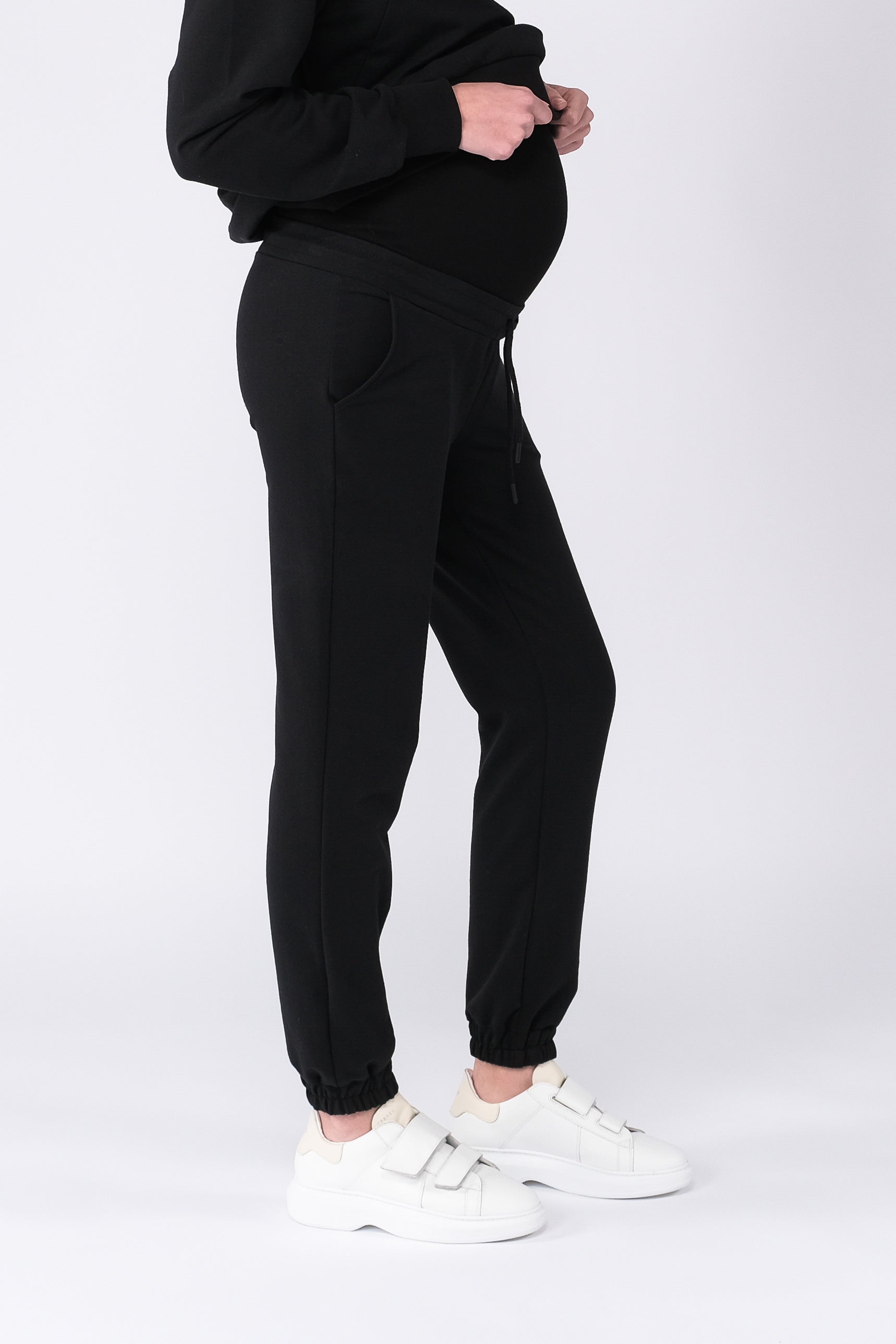 love2wait-umstands-jogginghose-aus-recycelter-baumwolle-schwarz image 2