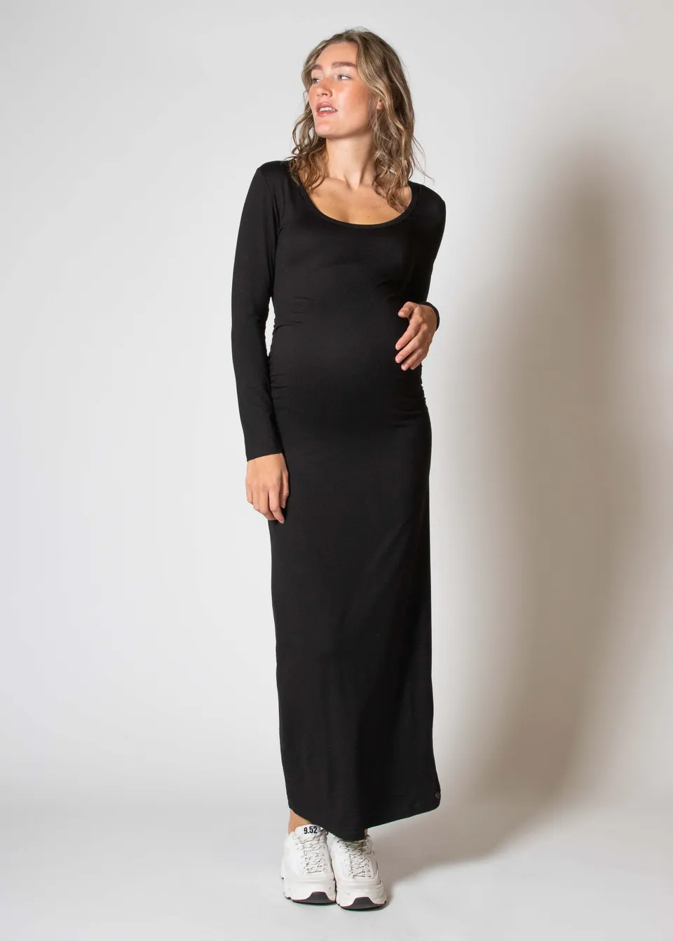 love2wait-kleid-langarm-ecovero-schwarz image 1