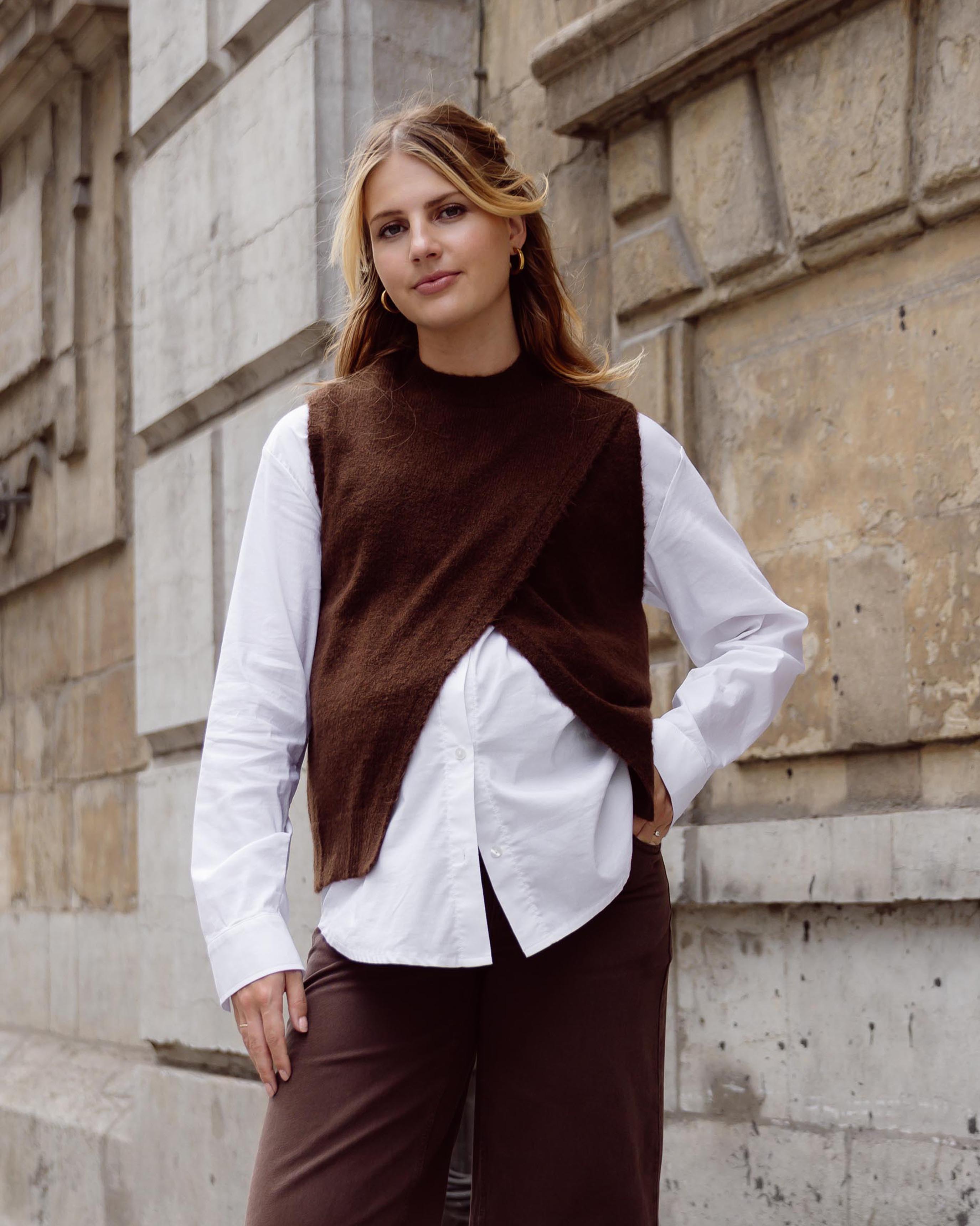 love2wait-spencer-basic-top-tr-gertop-in-brown image 1