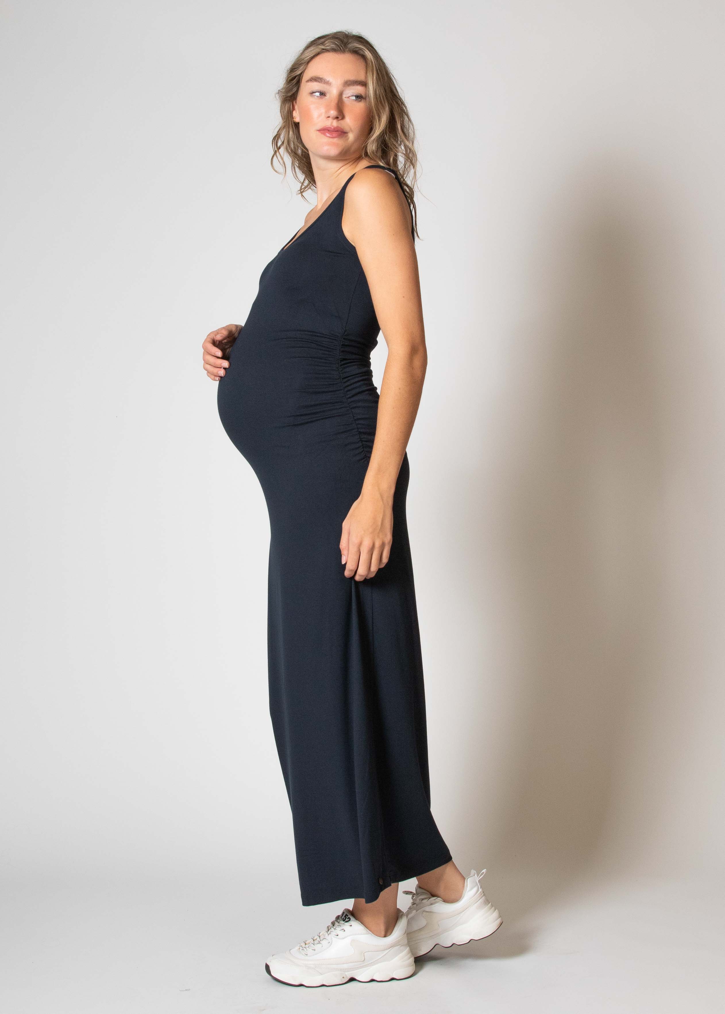love2wait-long-dress-ecovero-in-navy-nachhaltiges-langes-umstandskleid image 4