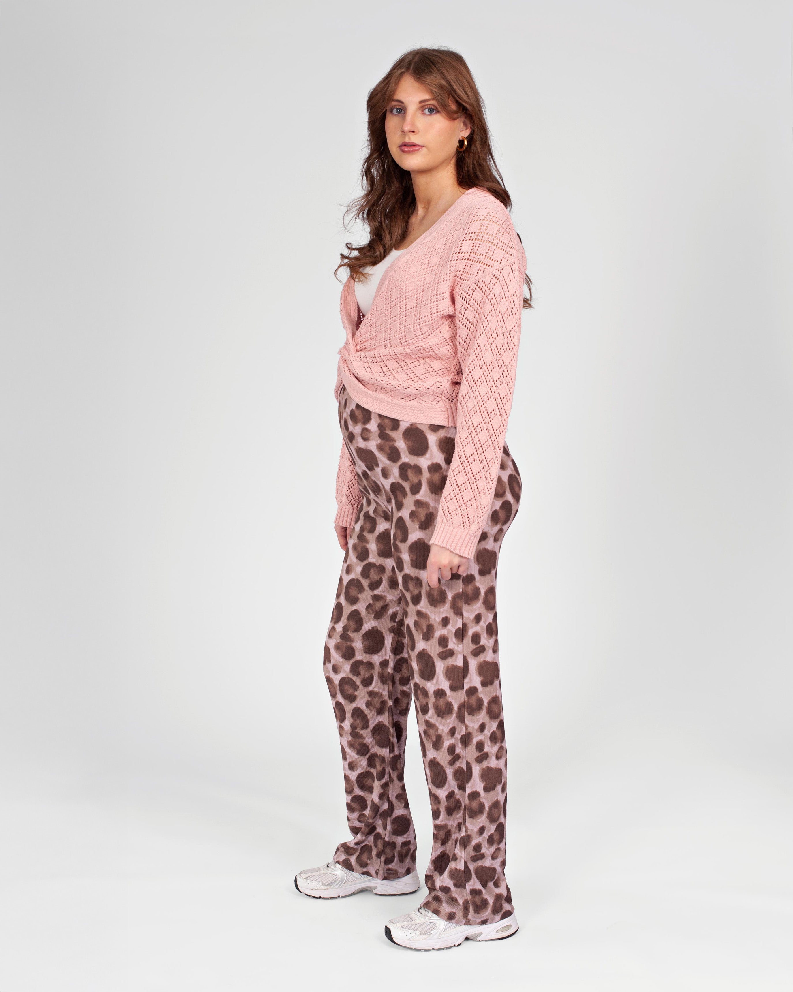 love2wait-pants-luftige-umstandsbrotre-mit-weitem-bein-und-allover-print-pink-le image 2