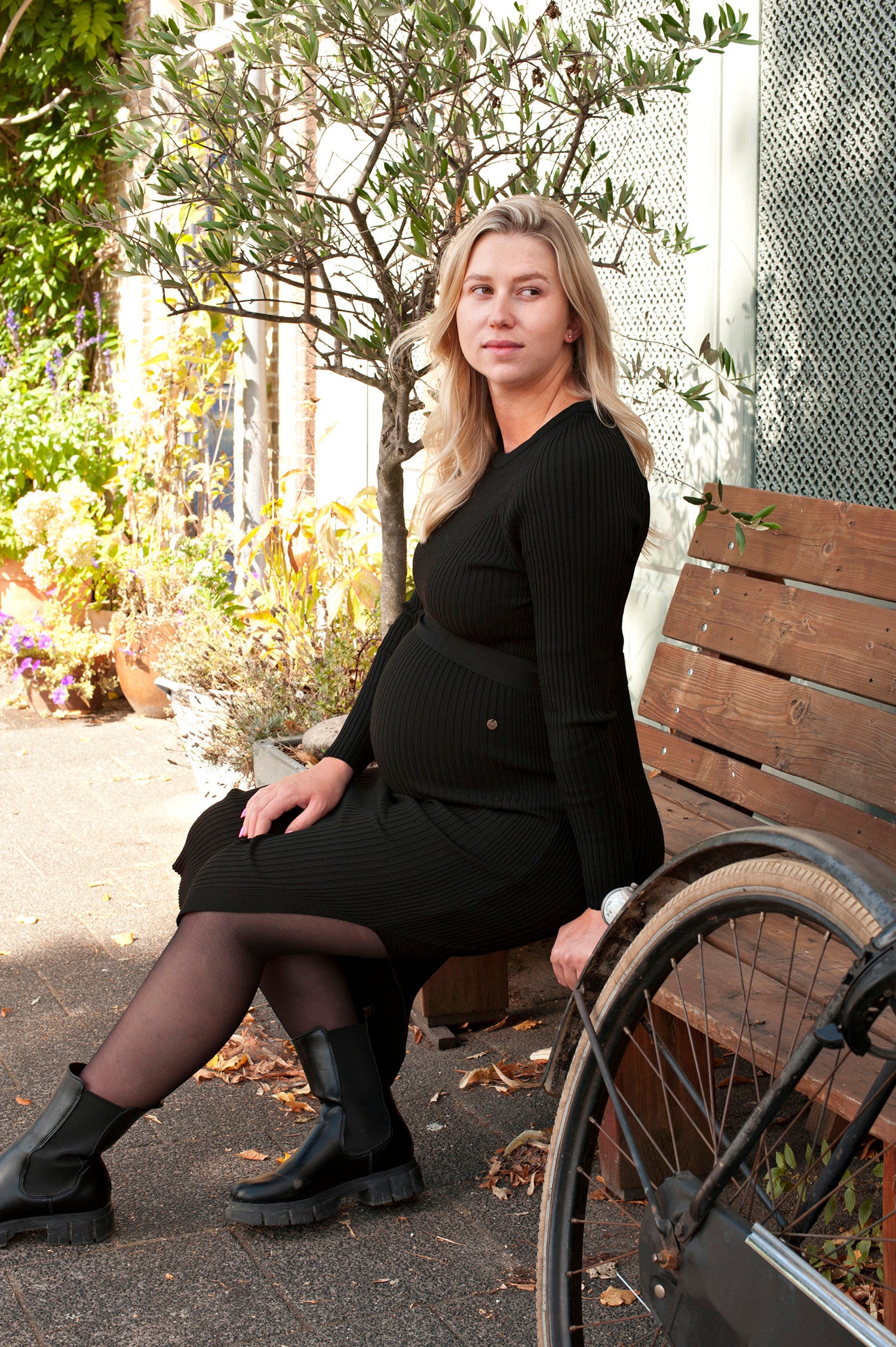 love2wait-strickkleid-dress-knit-belt-long-sleeves-in-schwarz image 2