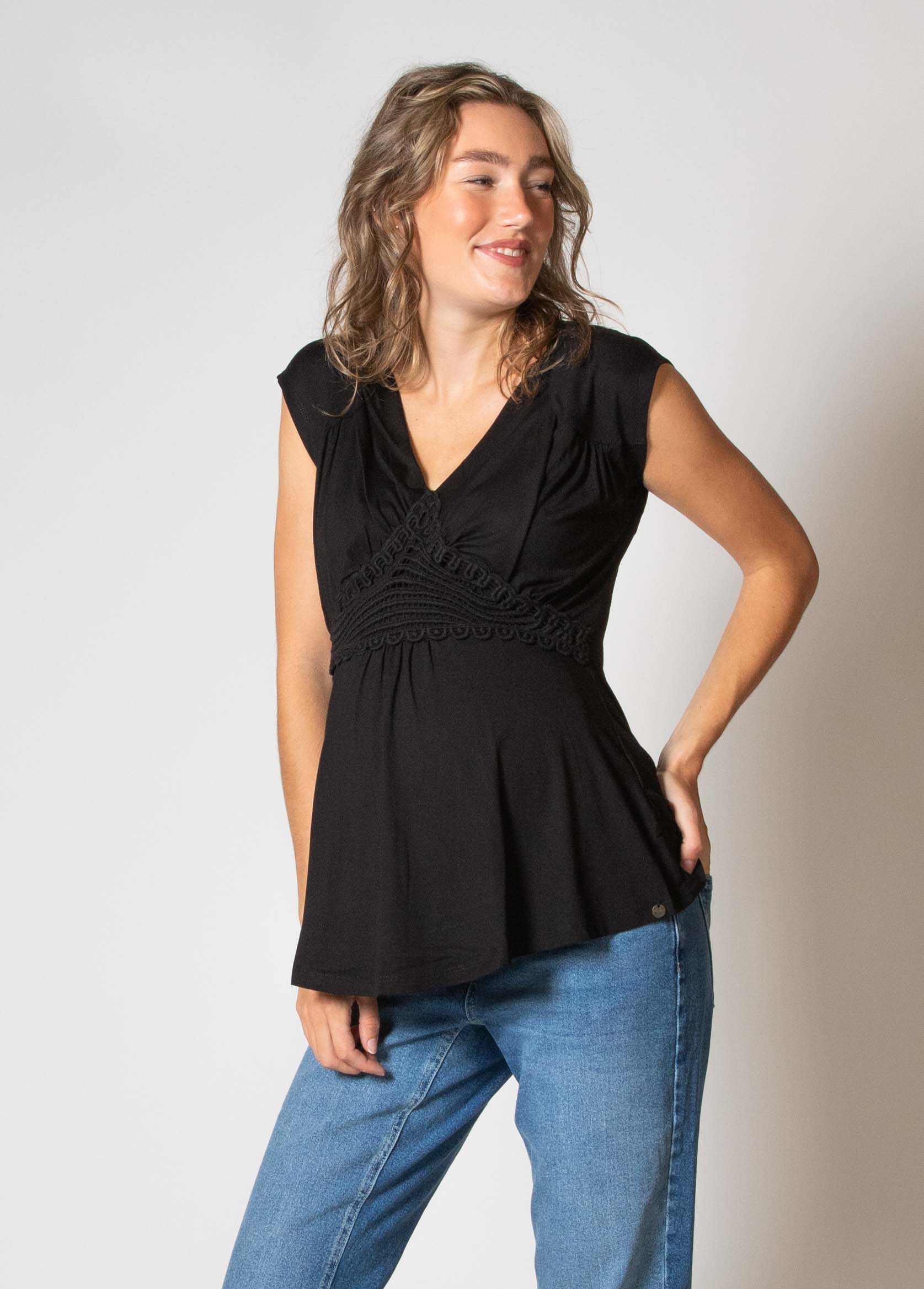 love2wait-still-shirt-kurzarm-v-ausschnitt-ecovero-schwarz image 2