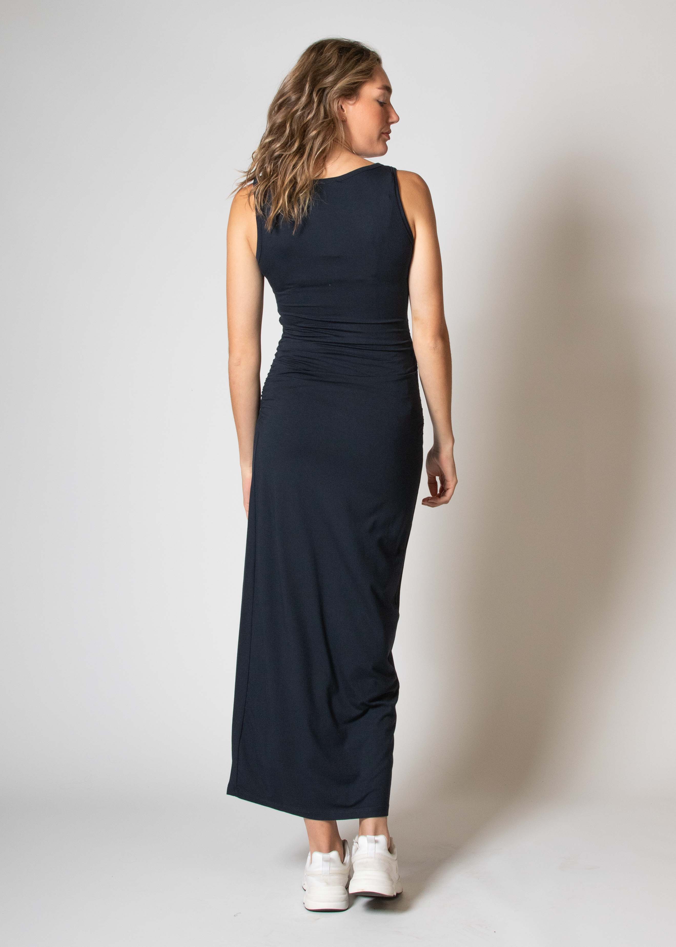 love2wait-long-dress-ecovero-in-navy-nachhaltiges-langes-umstandskleid image 5