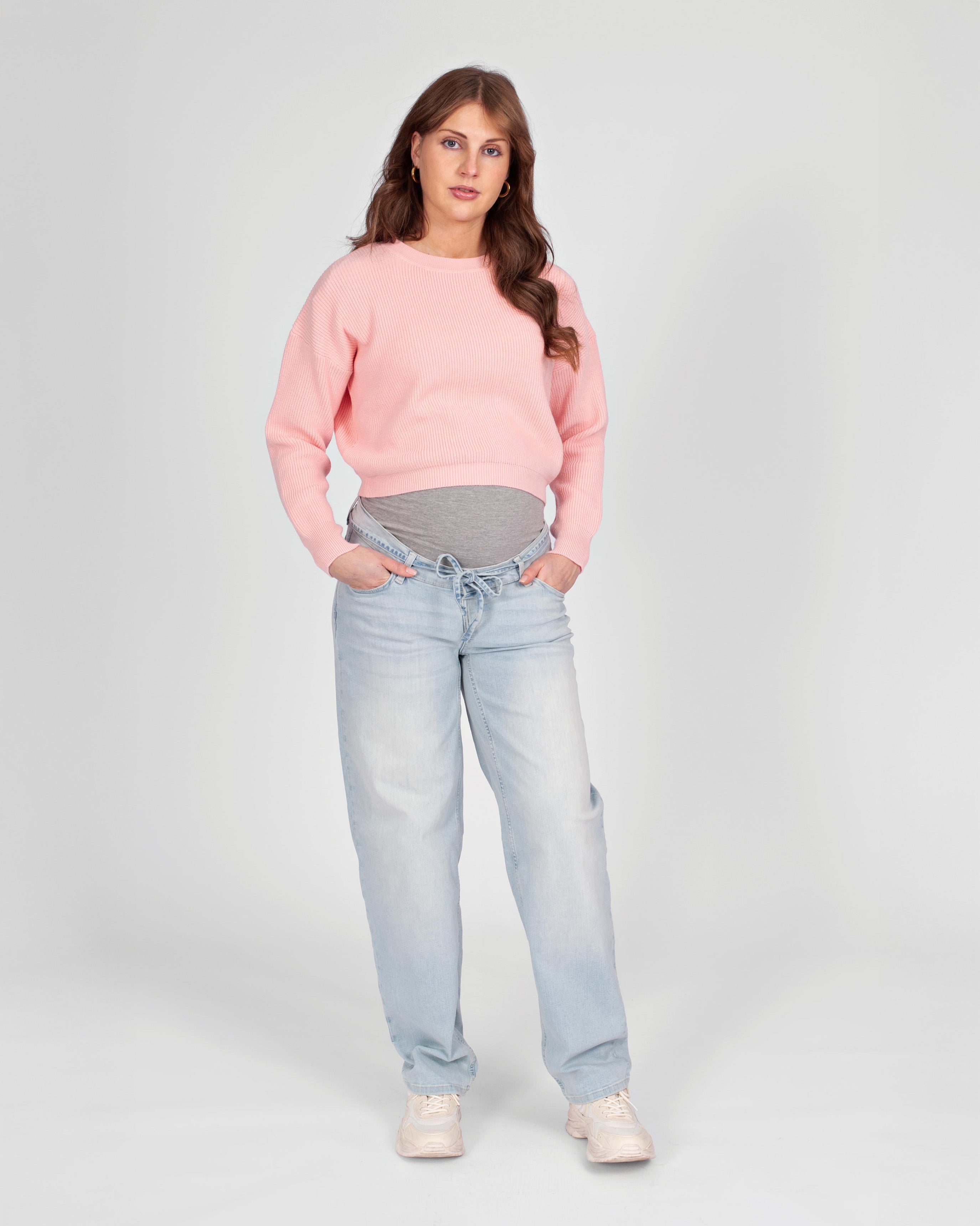 love2wait-kate-tapered-fit-light-wash-umstandsjeans-mit-elastischem-band-und-cei image 5