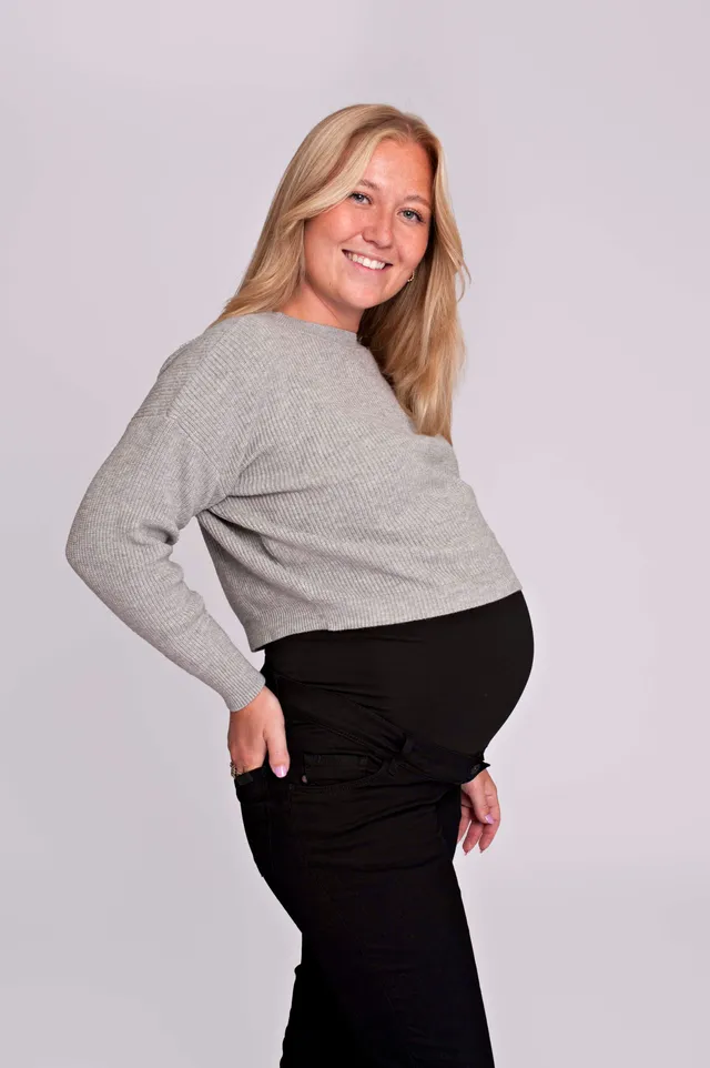 love2wait-knit-cropped-langarm-croptop-in-grau-basic-stilltop-2 image 1