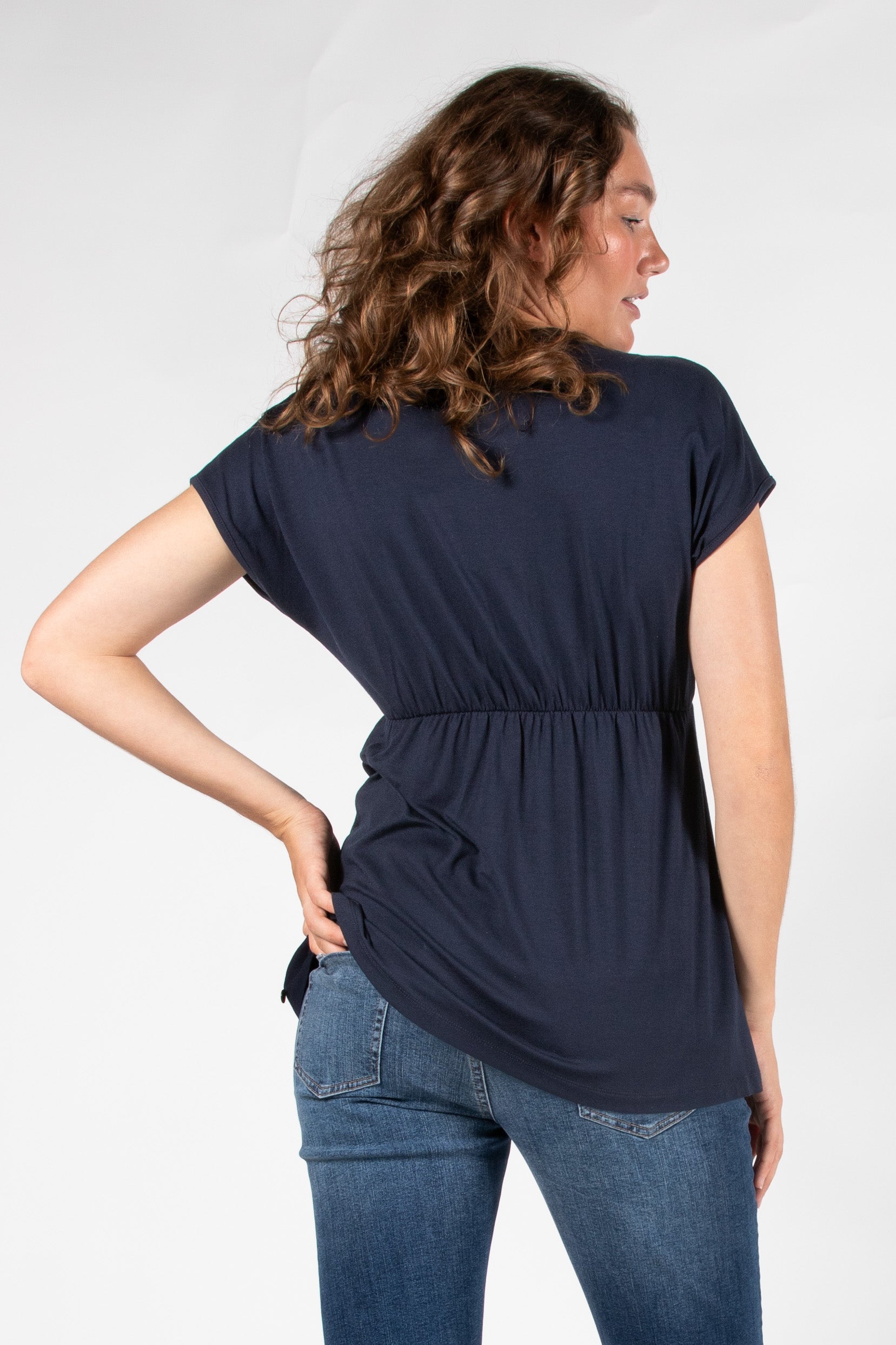 love2wait-sophia-b999120-006-stilltop-rmellos-plissiert-ecovero-navy image 4