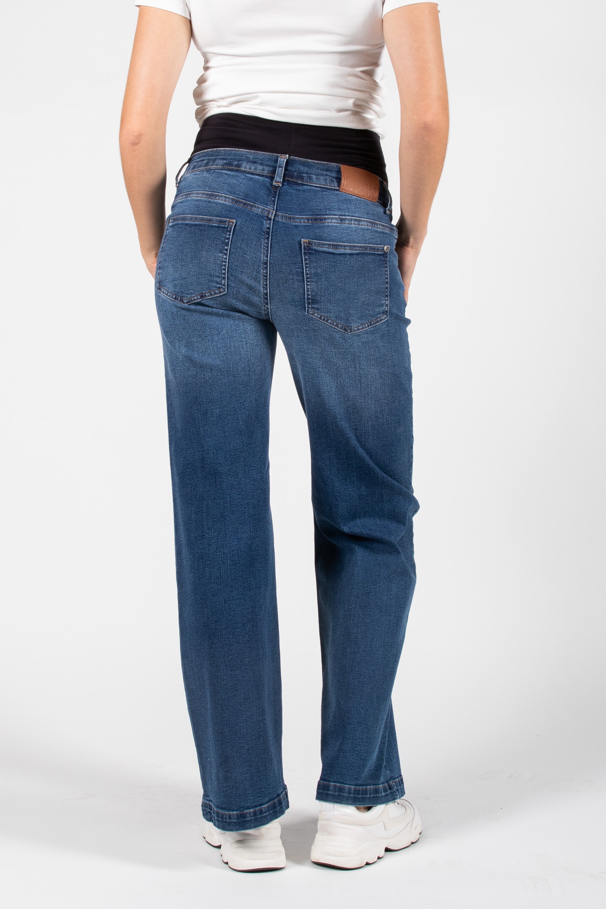 love2wait-jeans-julia-sustainable-32-wide-leg-stone-wash-nachhaltige-jeans-mit-w image 4