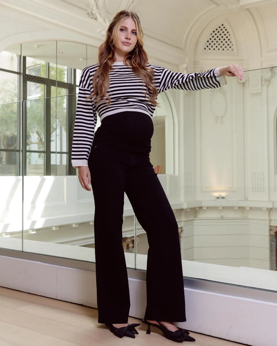 love2wait-jeans-julia-wide-leg-schwarz-nachhaltige-jeans-mit-weitem-bein image 1