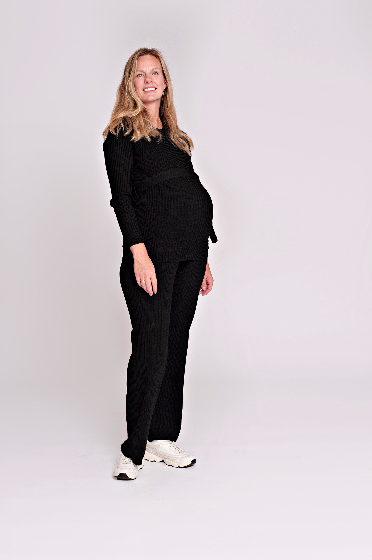 love2wait-pants-knit-gebreite-umstandshose-in-schwarz-mit-hoher-tailleband image 2