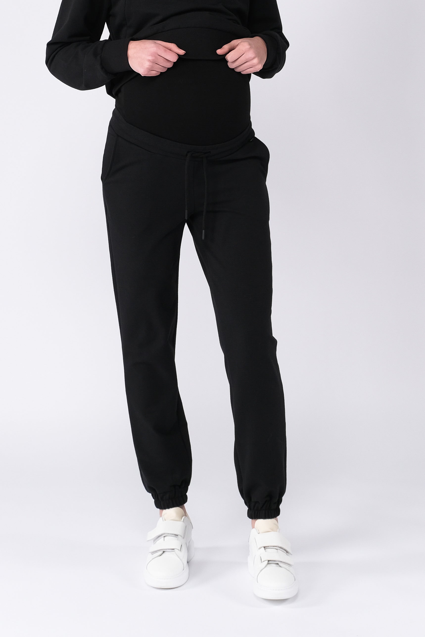 love2wait-umstands-jogginghose-aus-recycelter-baumwolle-schwarz image 1