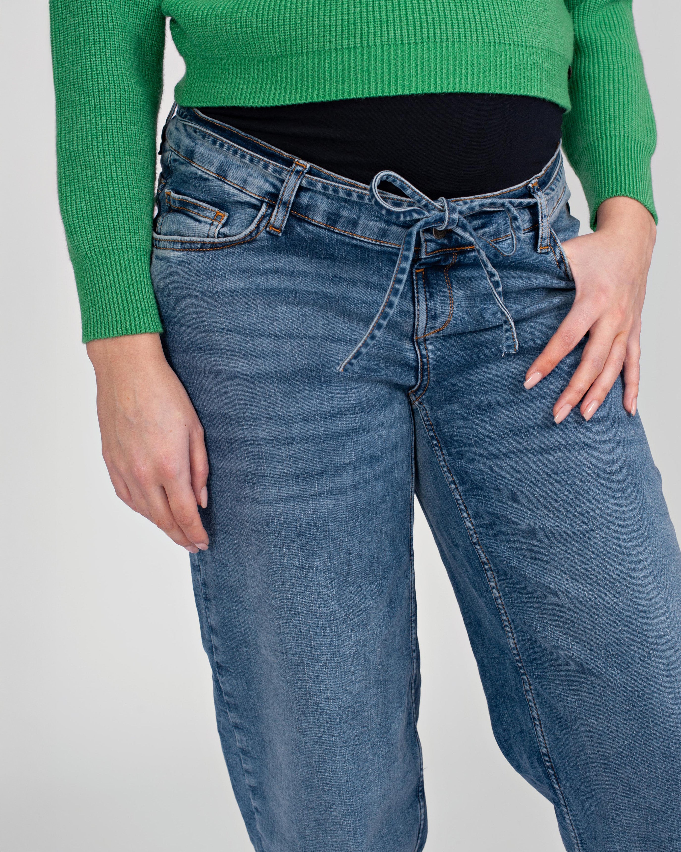 love2wait-jeans-kate-tapered-fit-mit-elastischem-bund-und-bindeg-rtel-in-stone-w image 2
