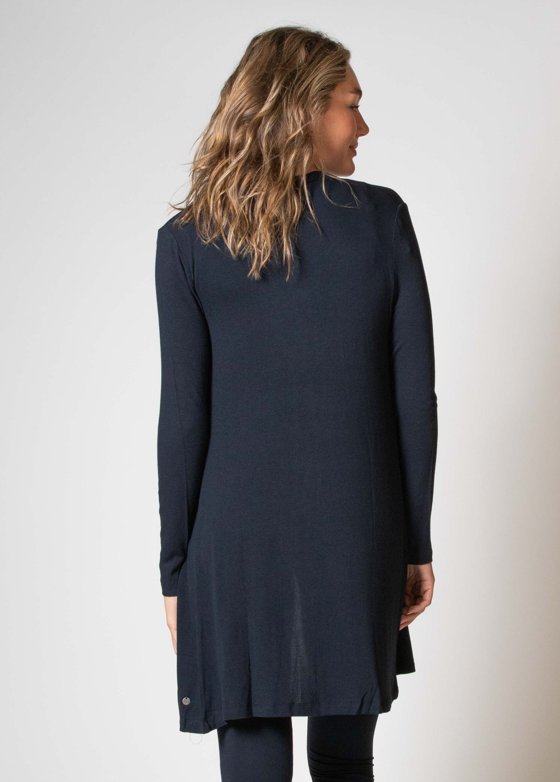 love2wait-cardigan-straight-navy-modell-b999061-006 image 4